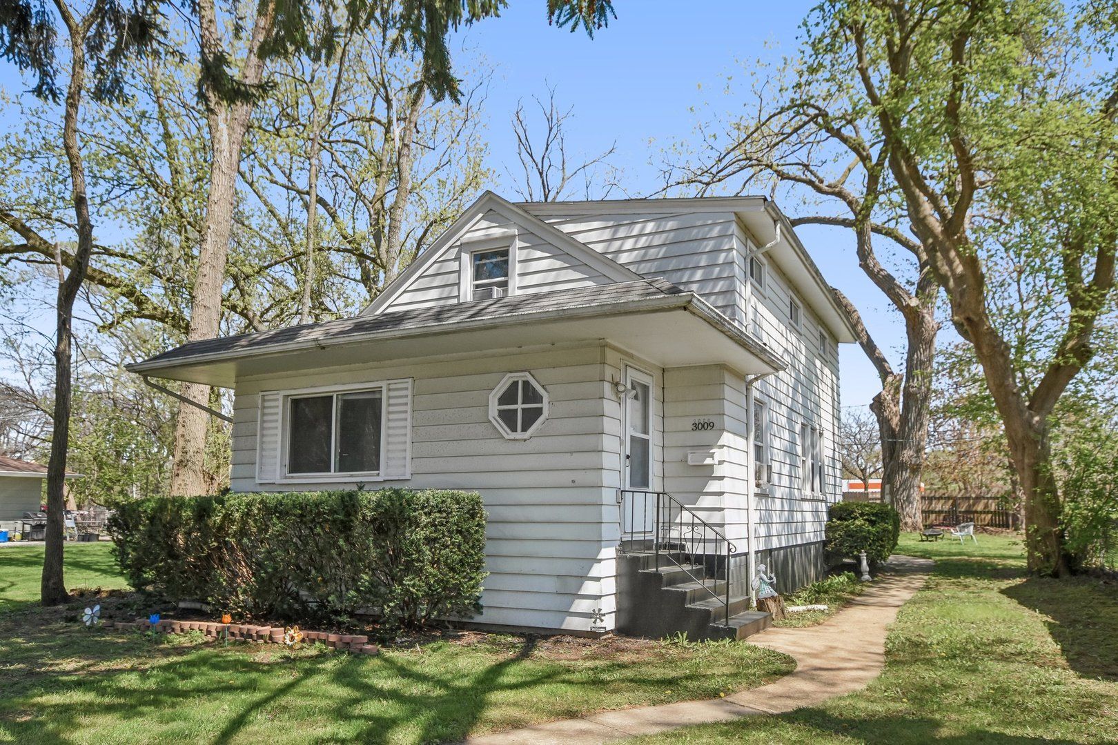 3009 Elisha Avenue — Zion, IL 60099