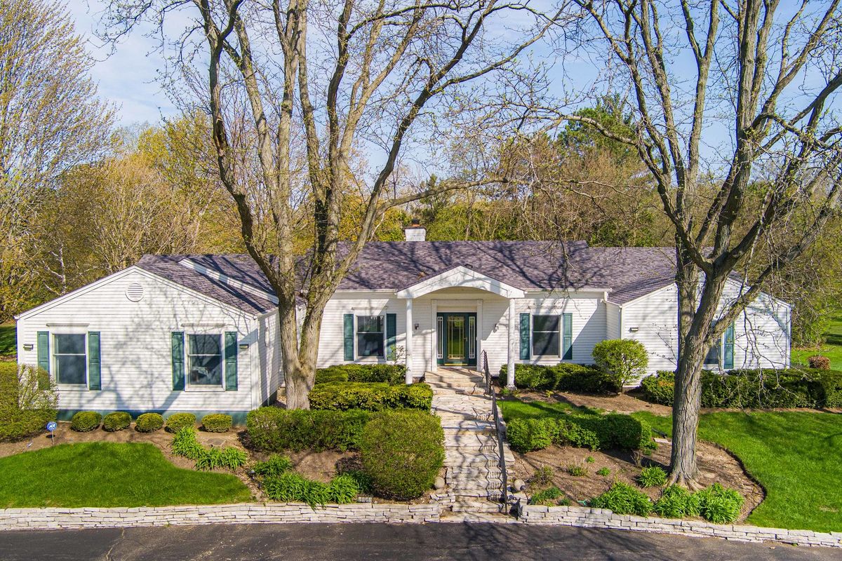 1092 Aberdeen Road, Inverness, IL 60067