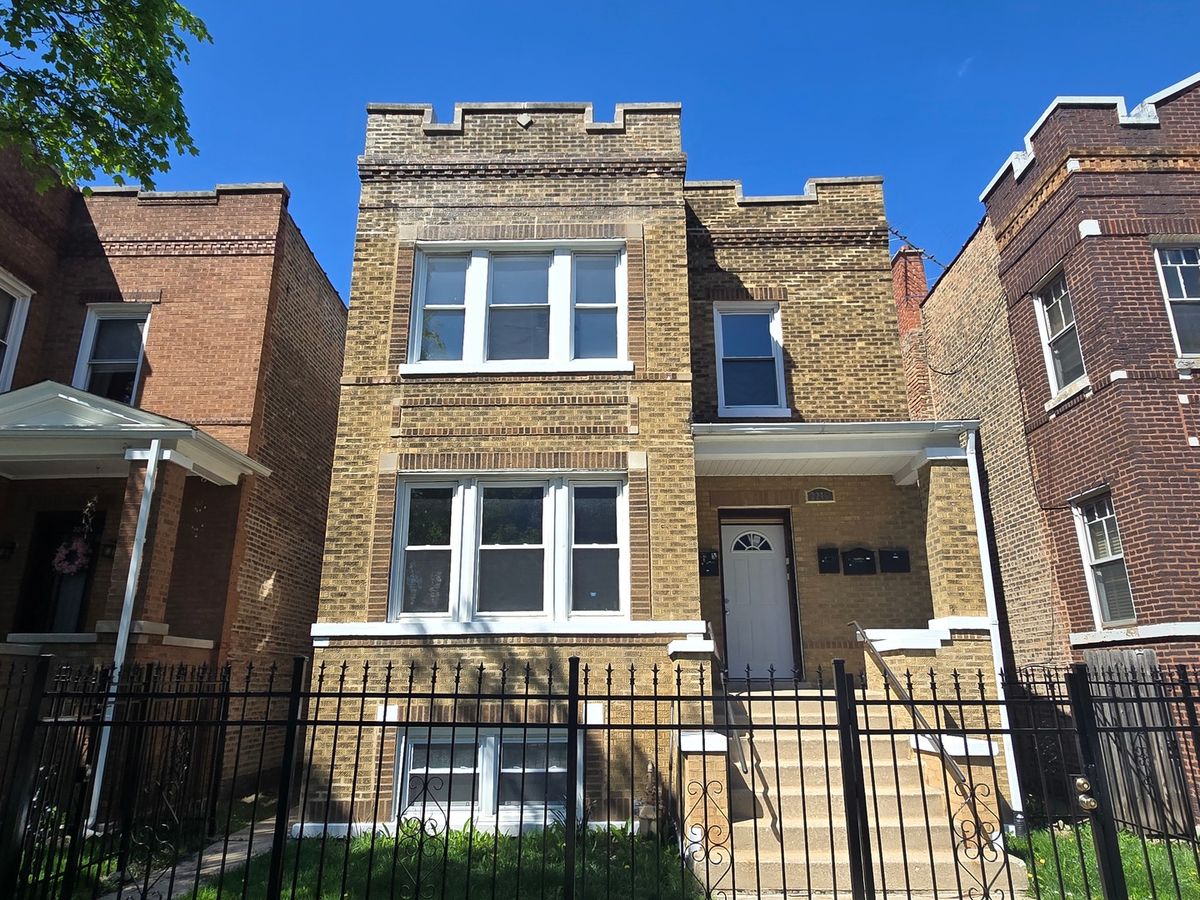 2246 Lockwood Avenue, Chicago, IL 60639