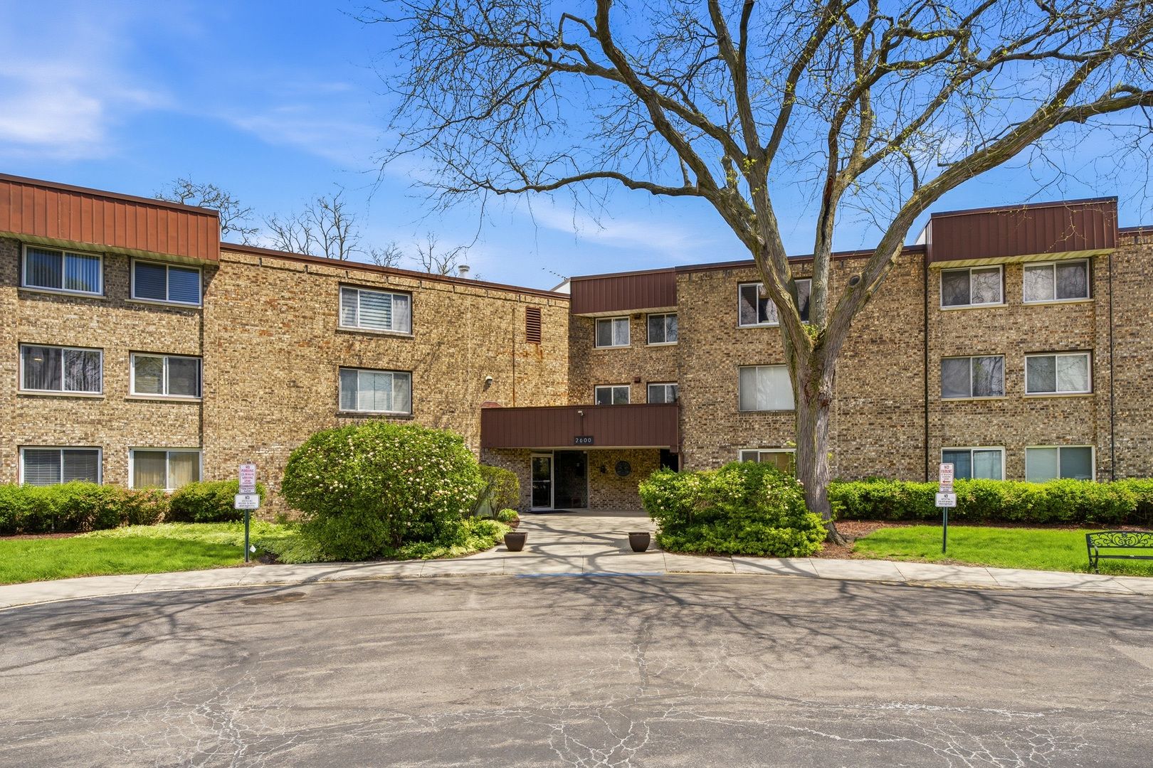 2600 Brookwood Way Drive #206A — Rolling Meadows, IL 60008