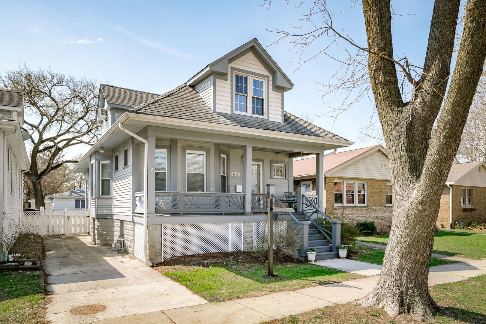 9439 Congress Park Avenue — Brookfield, IL 60513