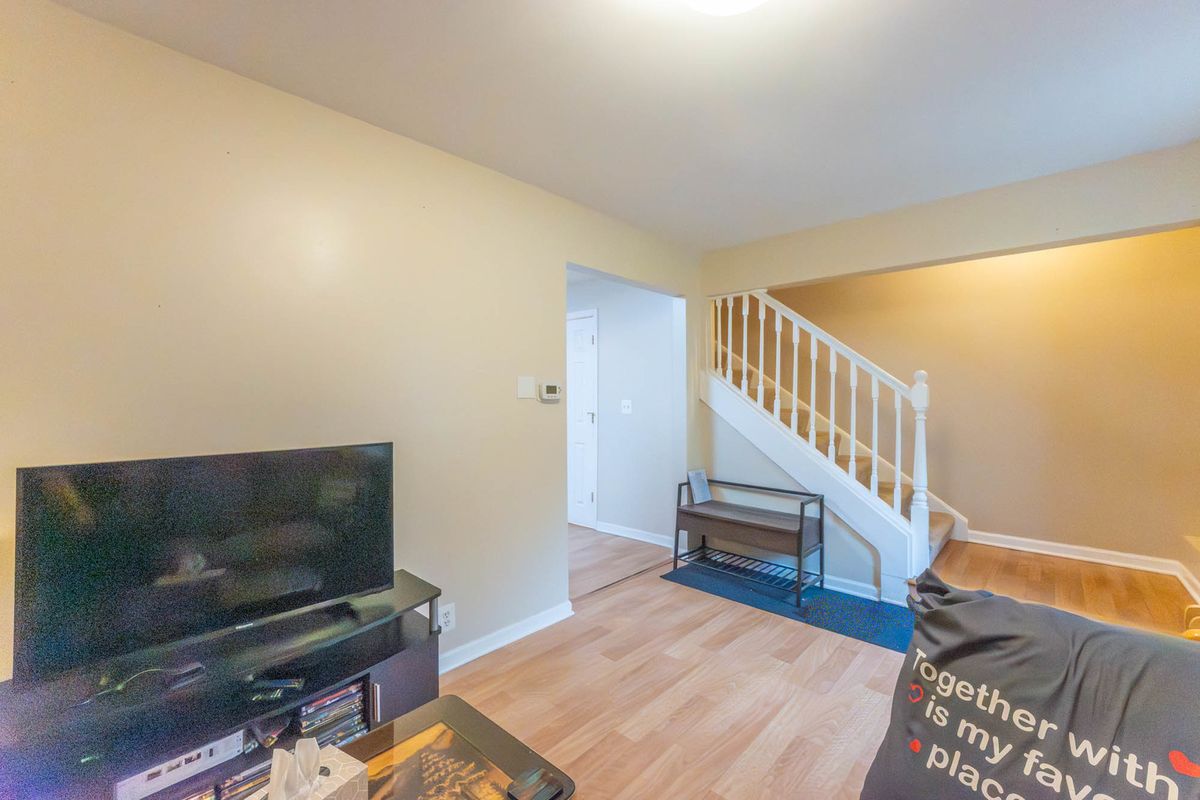 222 Highmoor Drive, Round Lake Park, IL 60073