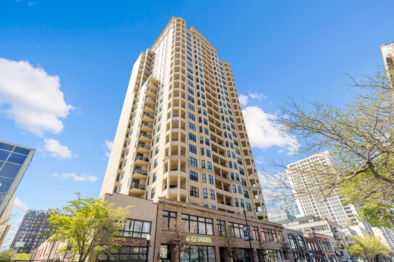 1464 S Michigan Avenue #404 — Chicago, IL 60605