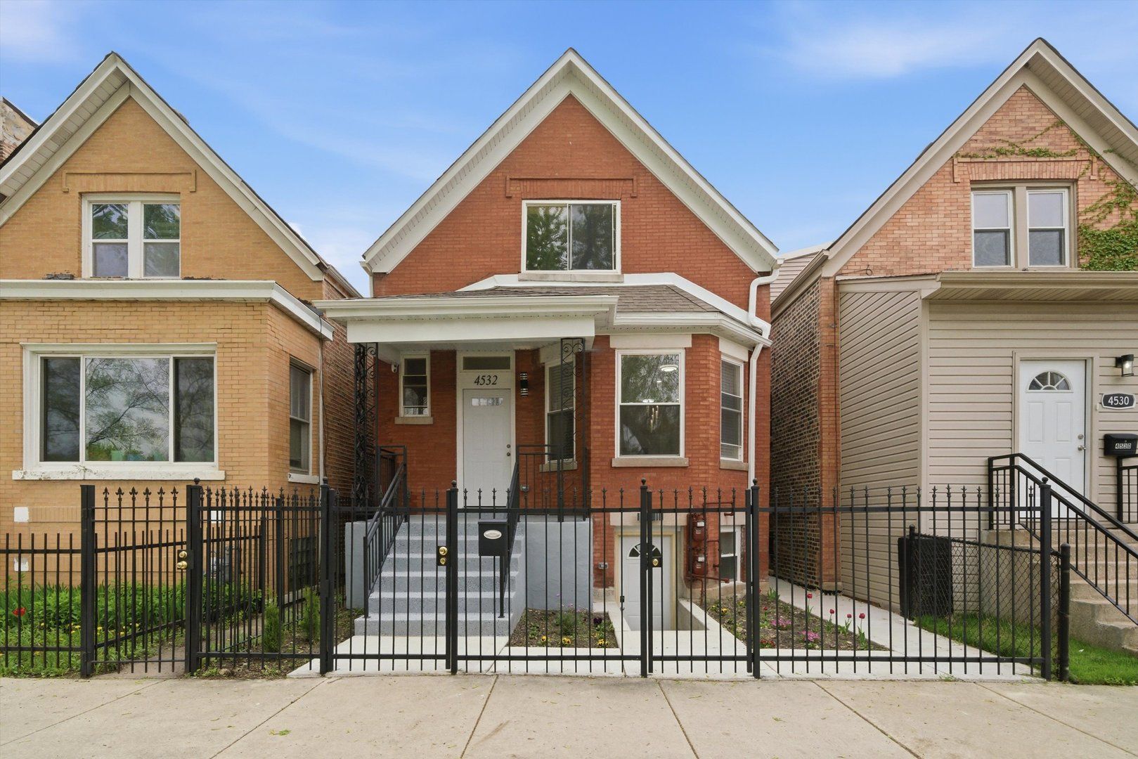 4532 Maypole Avenue — Chicago, IL 60624