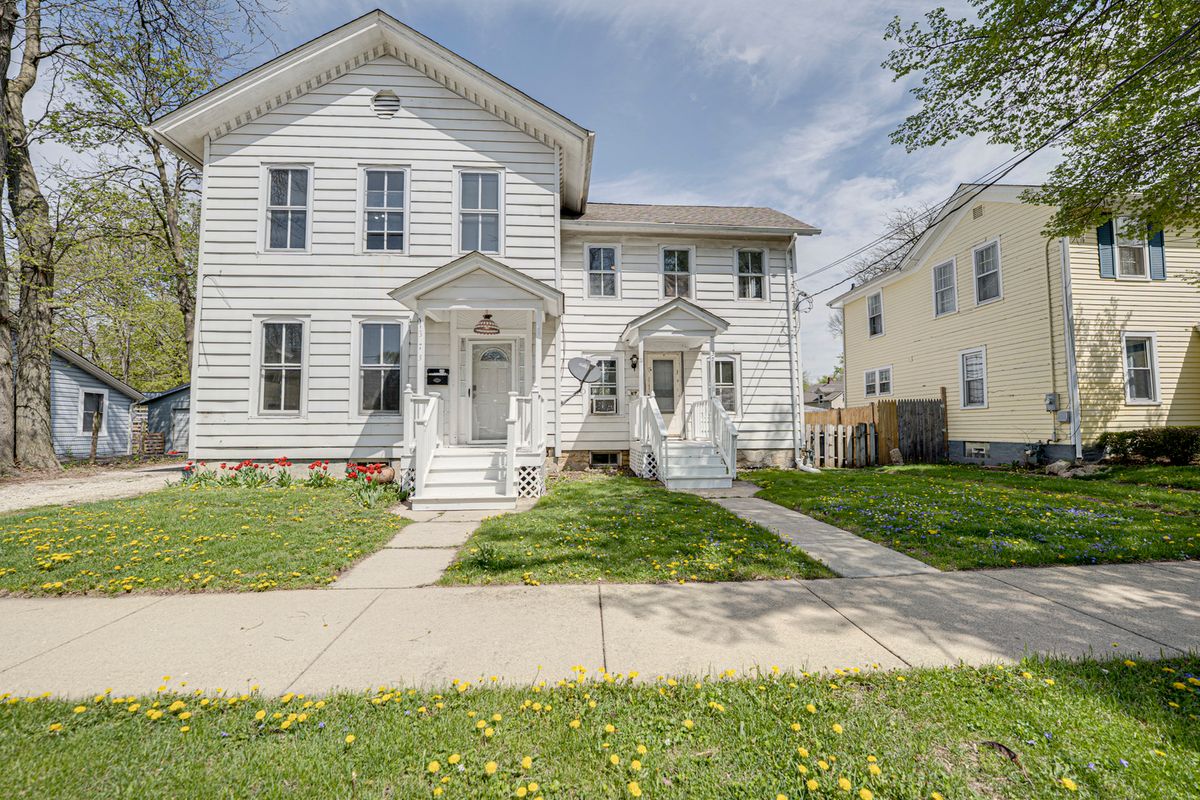 371 Cedar Street, Aurora, IL 60506