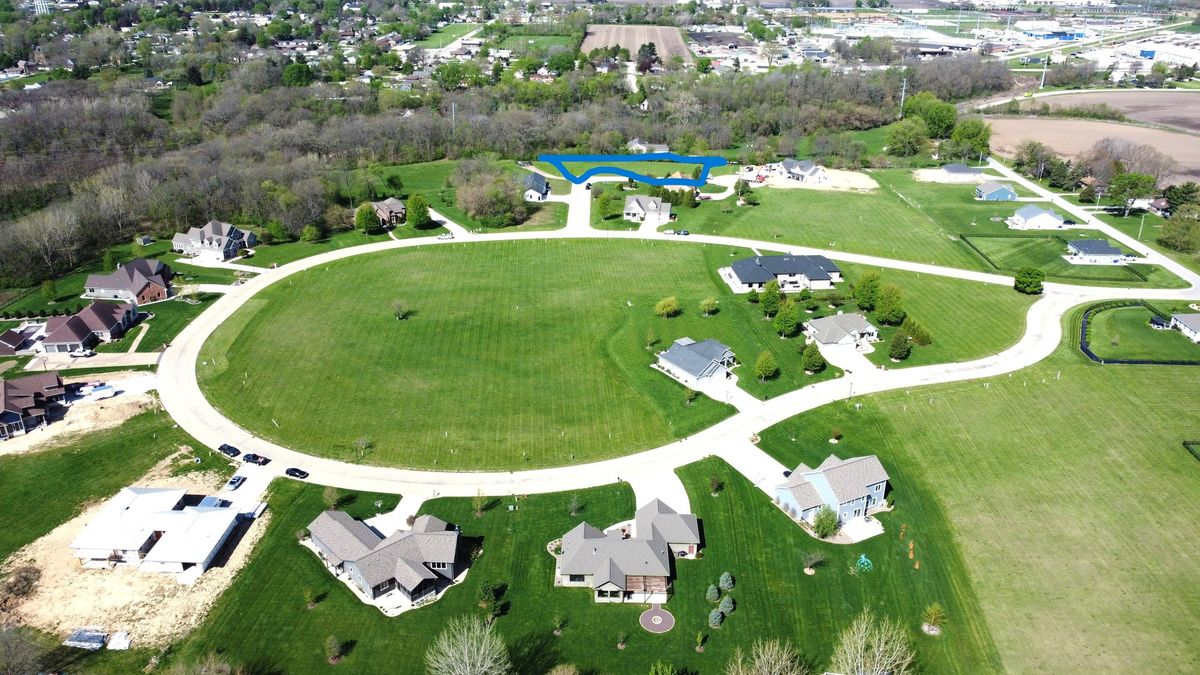 27 Cavalier Court, Lasalle, IL 61301