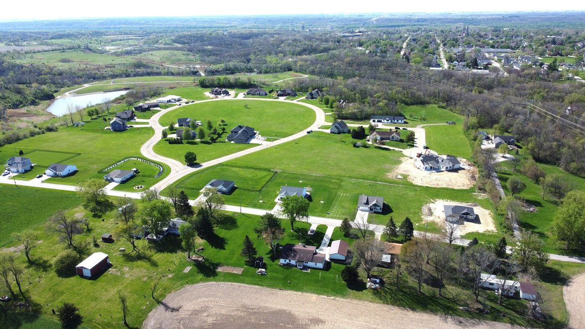 27 Cavalier Court, Lasalle, IL 61301
