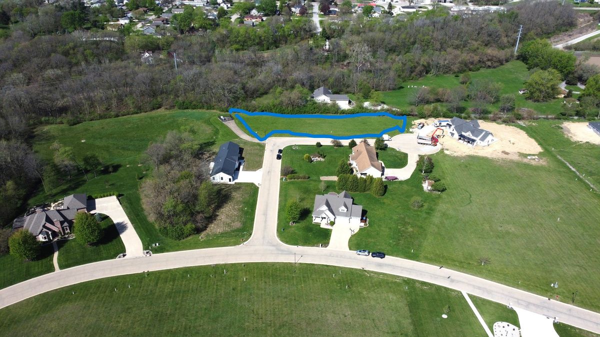 27 Cavalier Court, Lasalle, IL 61301