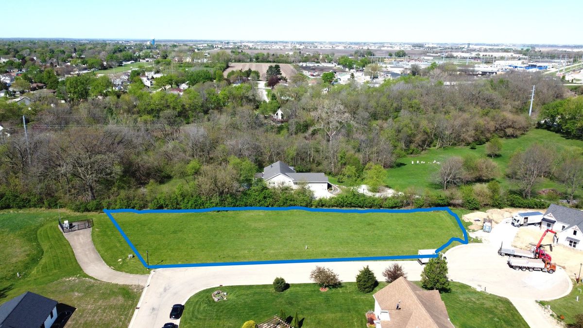 27 Cavalier Court, Lasalle, IL 61301