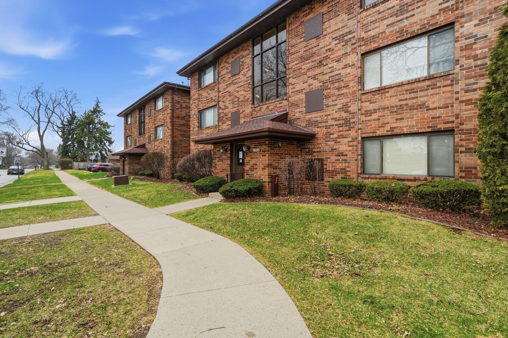 9610 Mason Avenue #1 — Oak Lawn, IL 60453