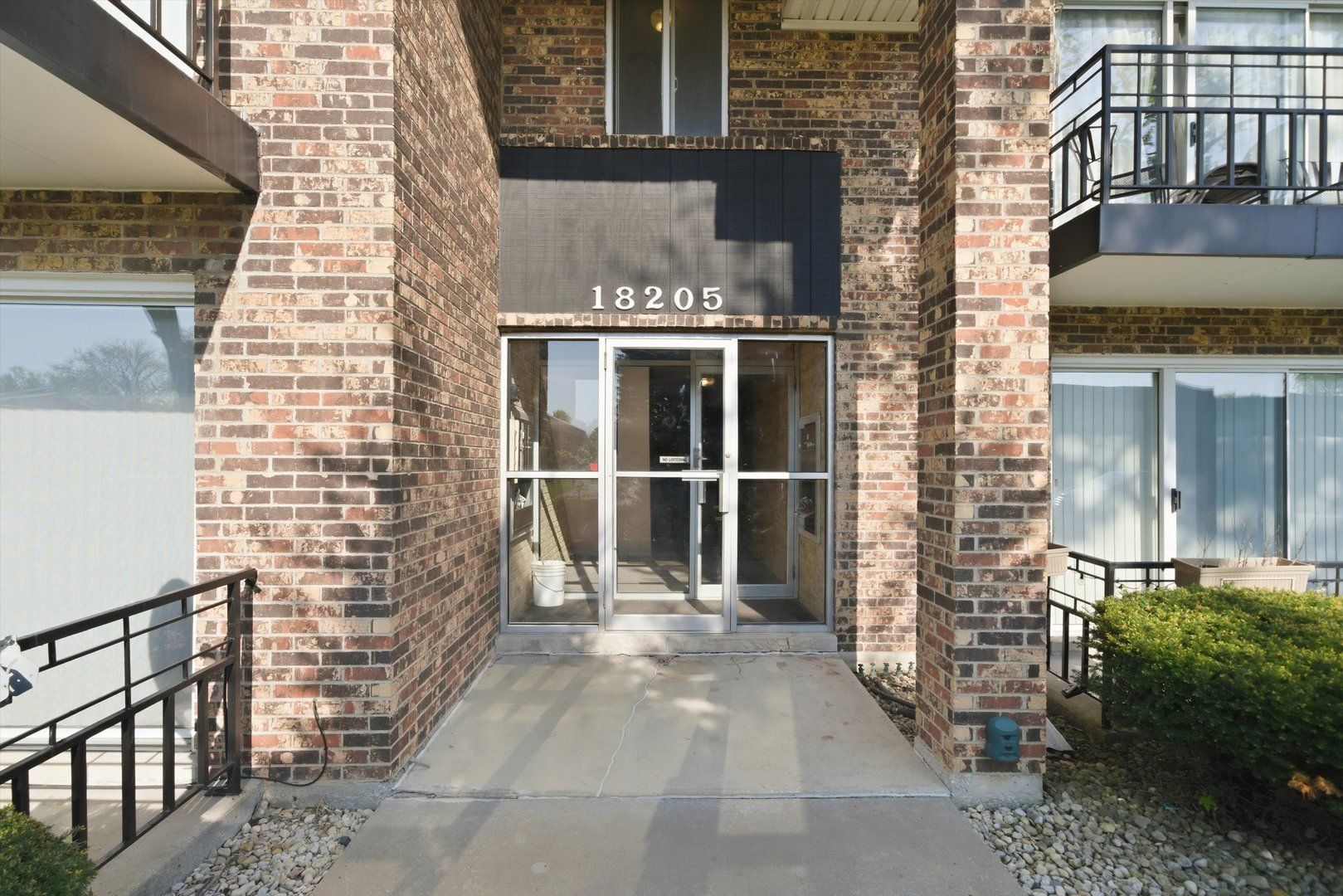 18205 HART Drive #3A — Homewood, IL 60430