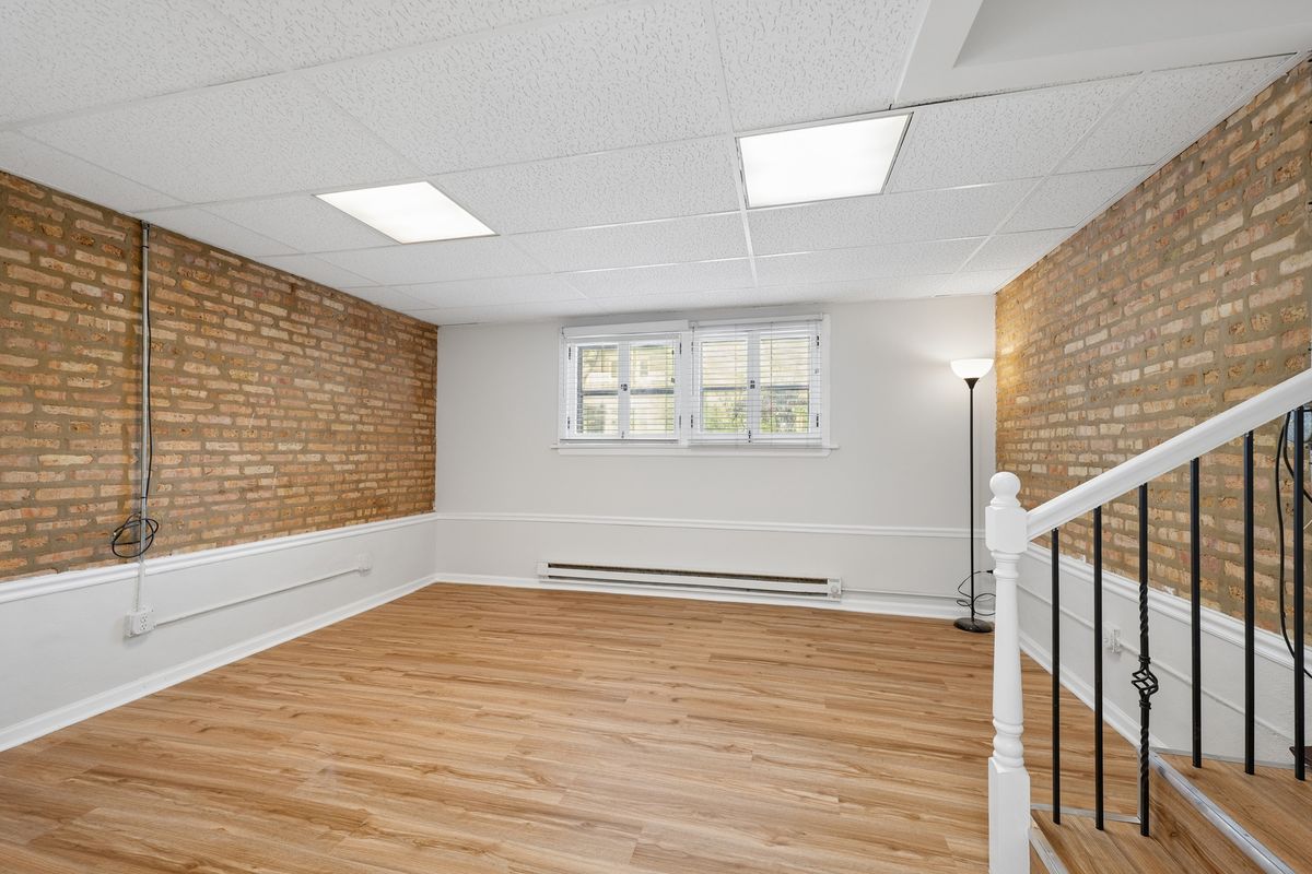 7216 Jackson Boulevard #CM, Forest Park, IL 60130