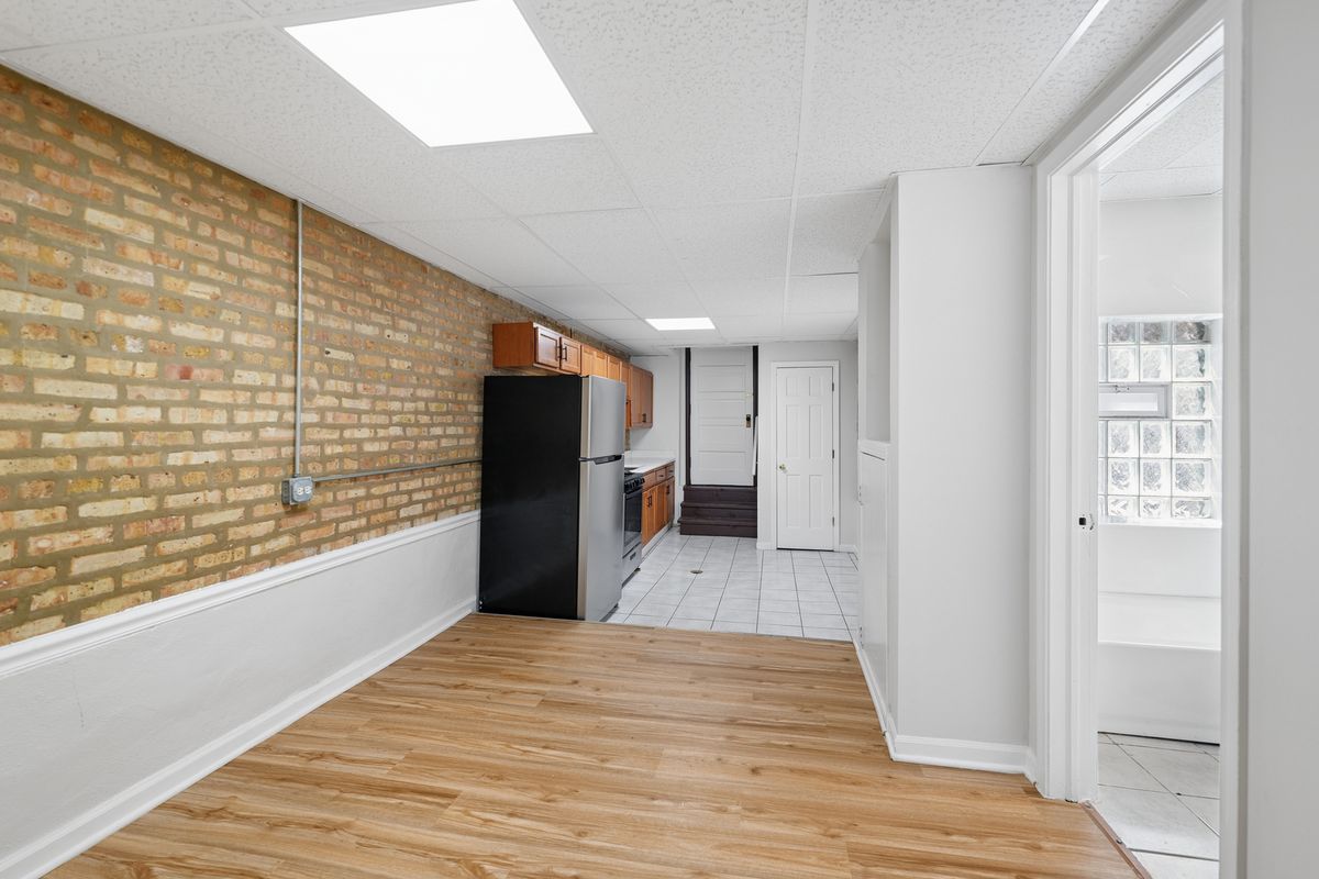 7216 Jackson Boulevard #CM, Forest Park, IL 60130
