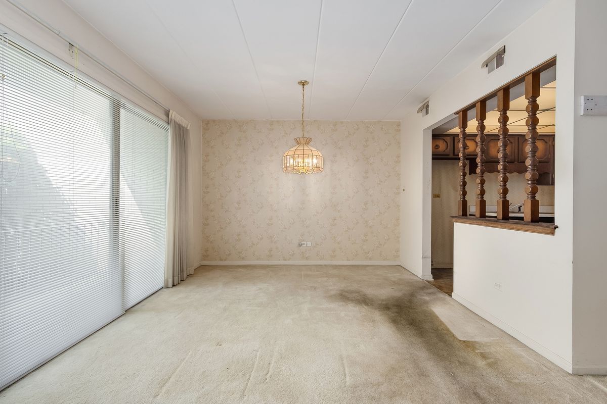 9821 S Keeler Avenue #A, Oak Lawn, IL 60453