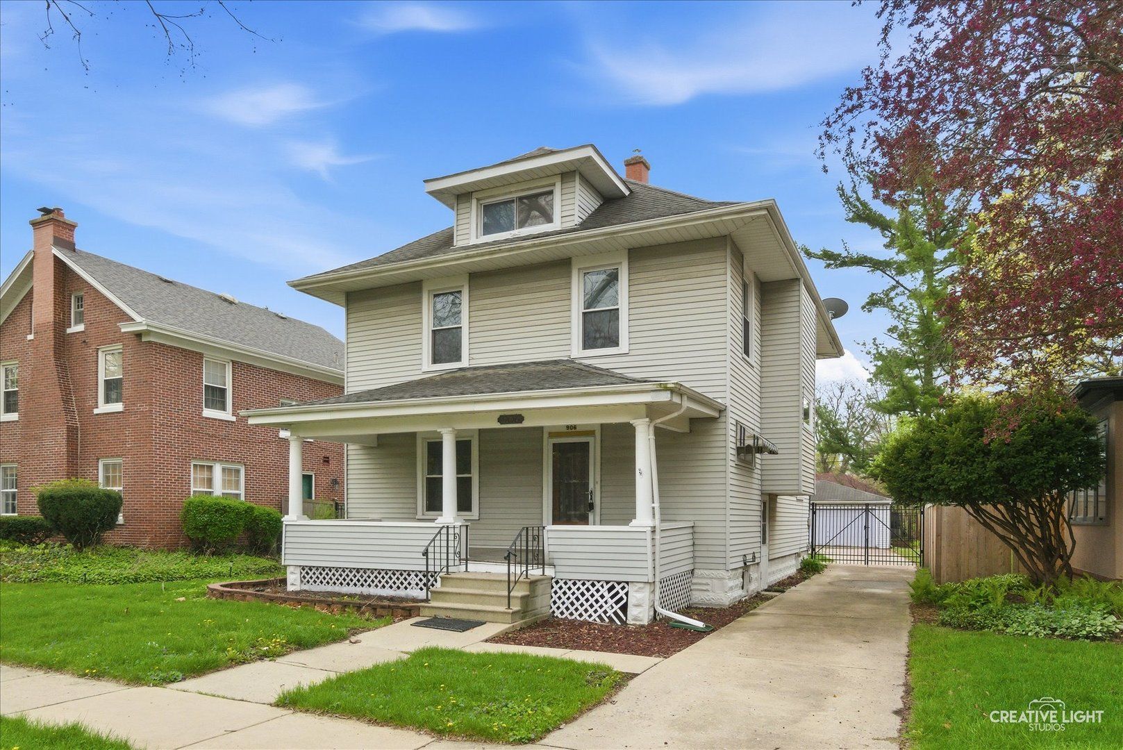 906 Garfield Avenue — Aurora, IL 60506