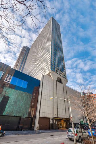 111 E Chestnut Street #22H — Chicago, IL 60611