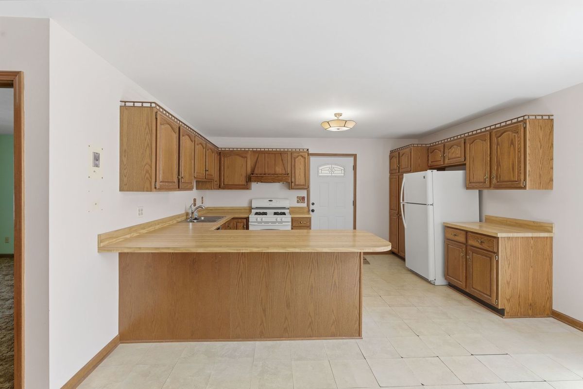 1356 Fifth Street, Montgomery, IL 60538