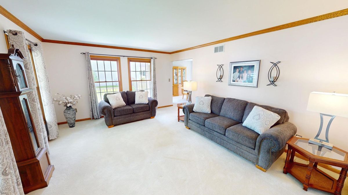 25715 W Cherokee Trail, Channahon, IL 60410