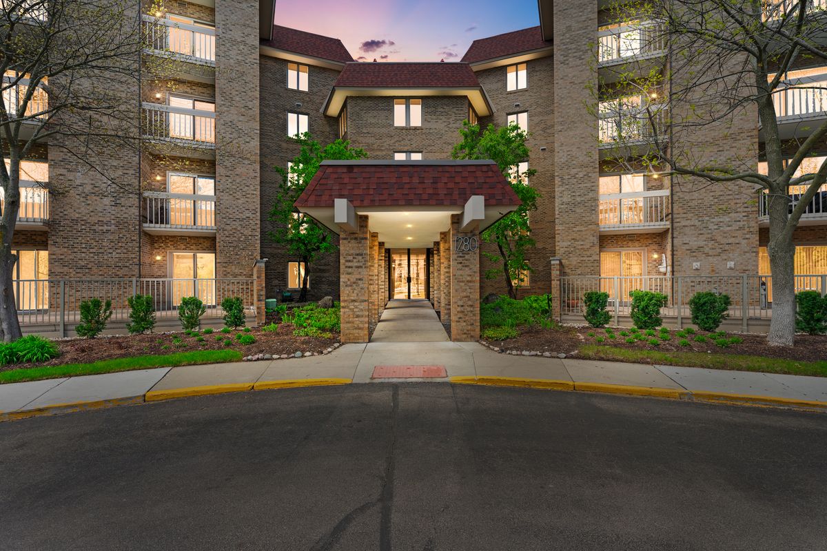1280 Rudolph Road, Northbrook, IL 60062