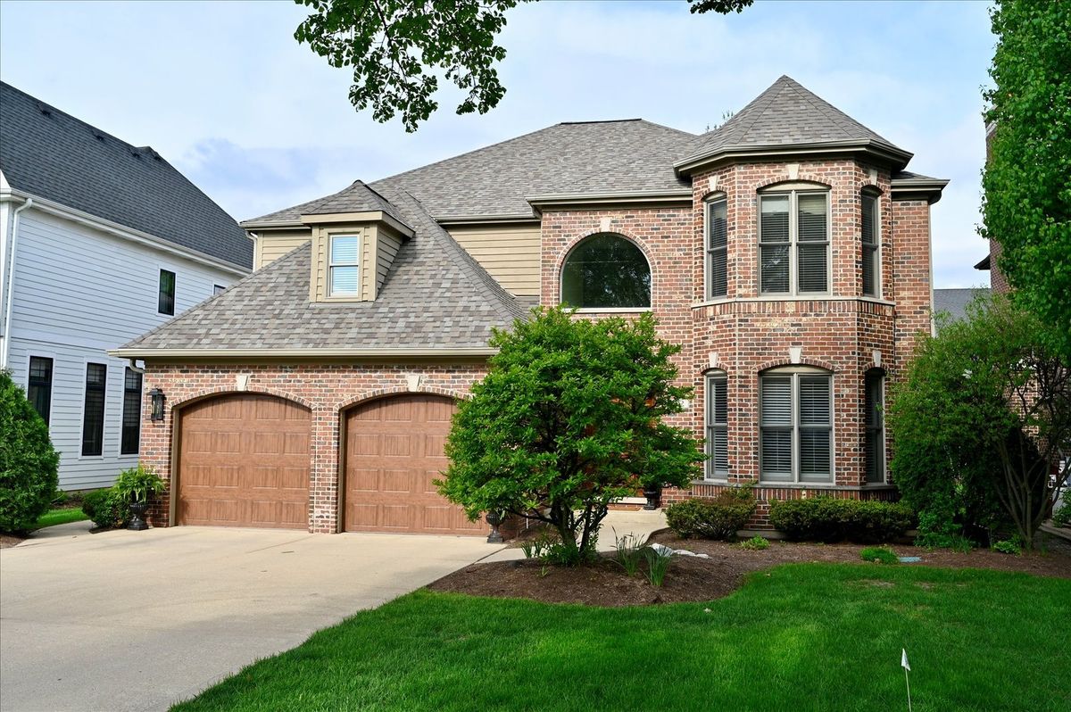 602 Sunnyside Avenue, Elmhurst, IL 60126