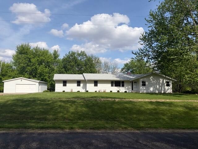 719 Salt Creek Road — Leroy, IL 61752