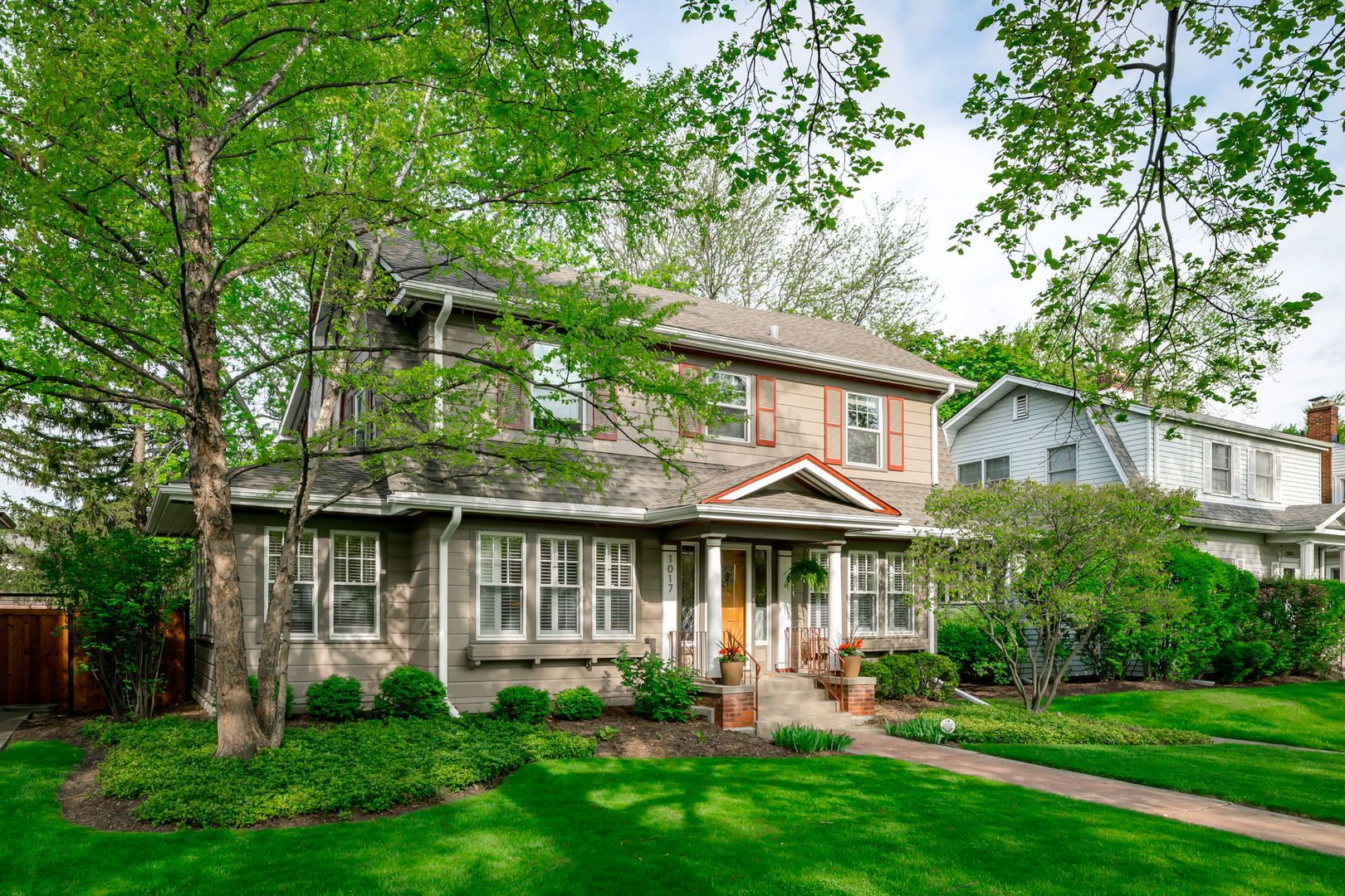 1017 N Grove Avenue — Oak Park, IL 60302