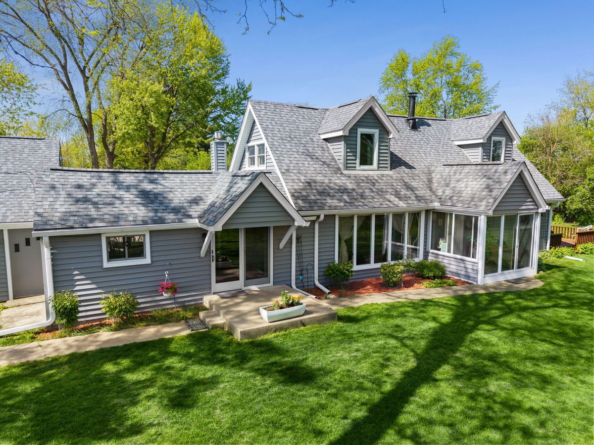1080 Cardinal Drive, Lake Zurich, IL 60047