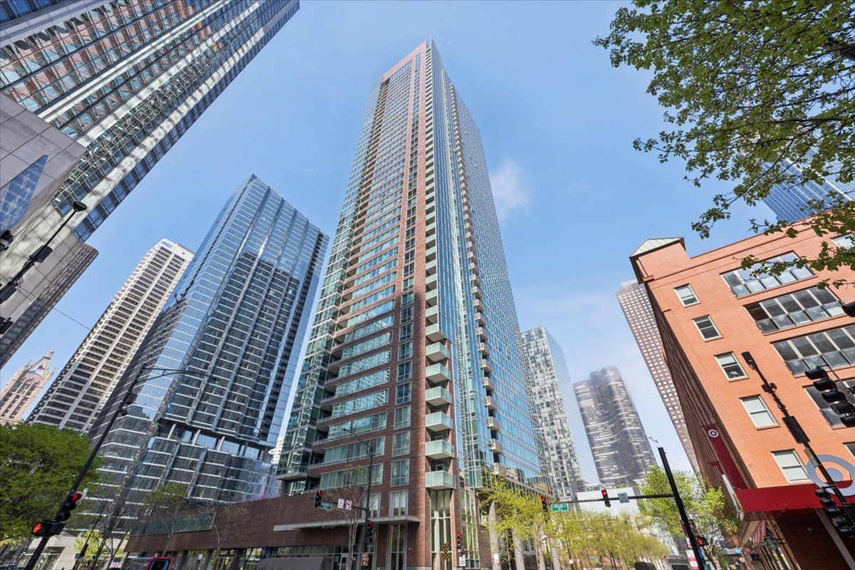 505 N MCCLURG Court #2905 — Chicago, IL 60611