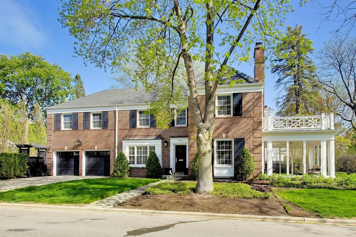 516 Fairview Street, Arlington Heights, IL 60005