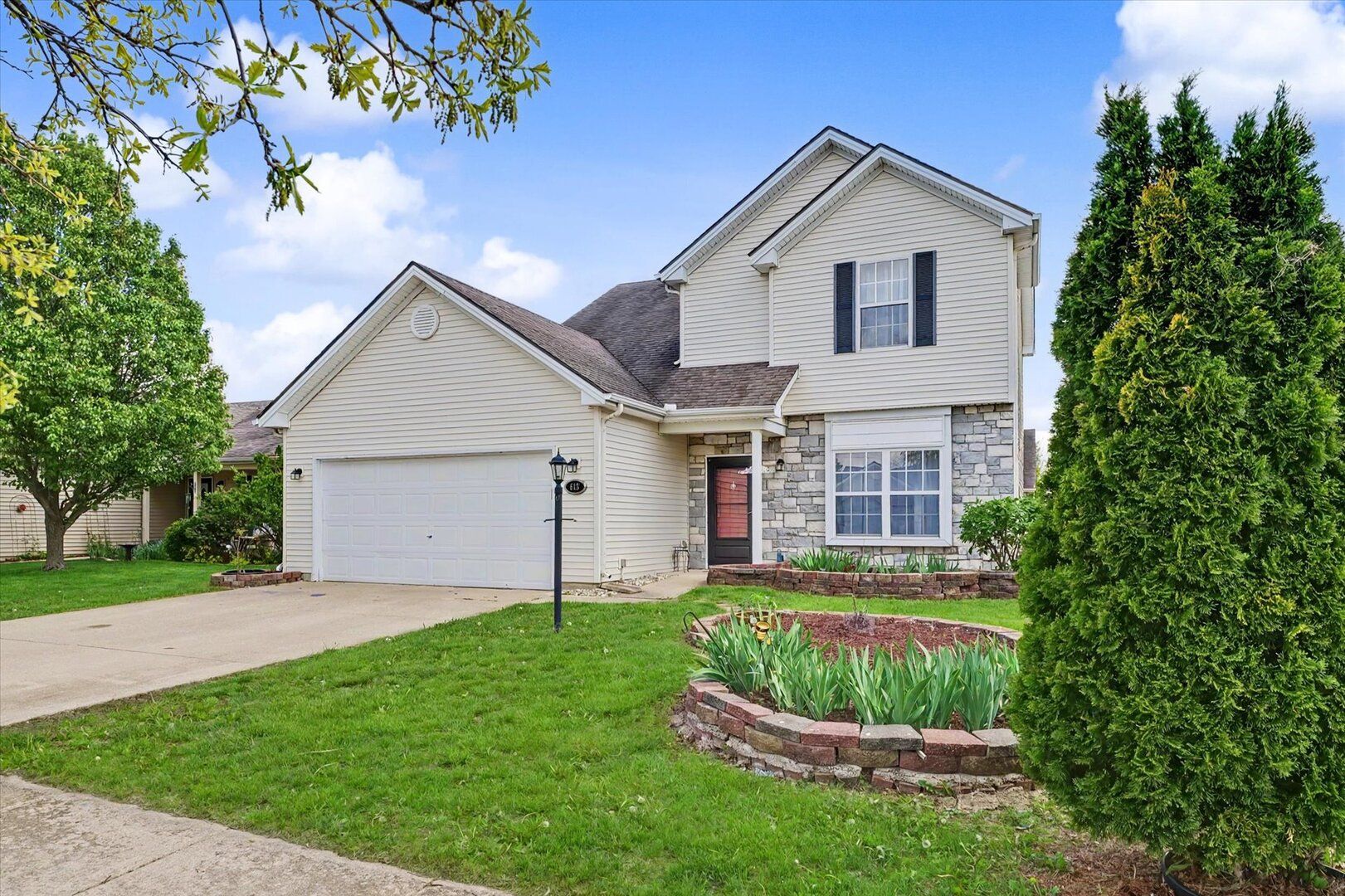 613 Yalow Drive — Champaign, IL 61822