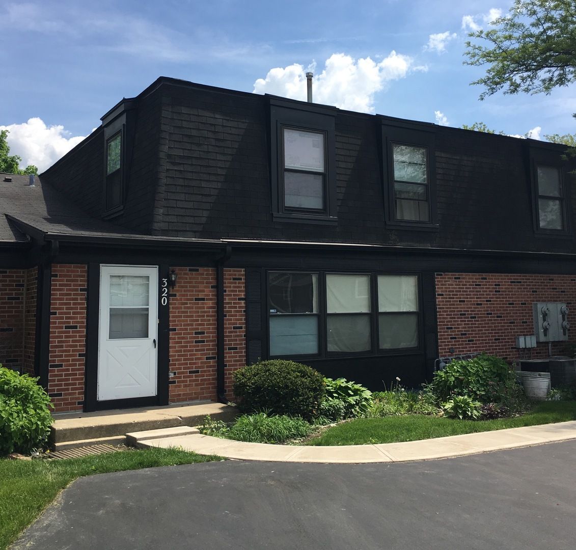 320 Inverrary Lane — Deerfield, IL 60015