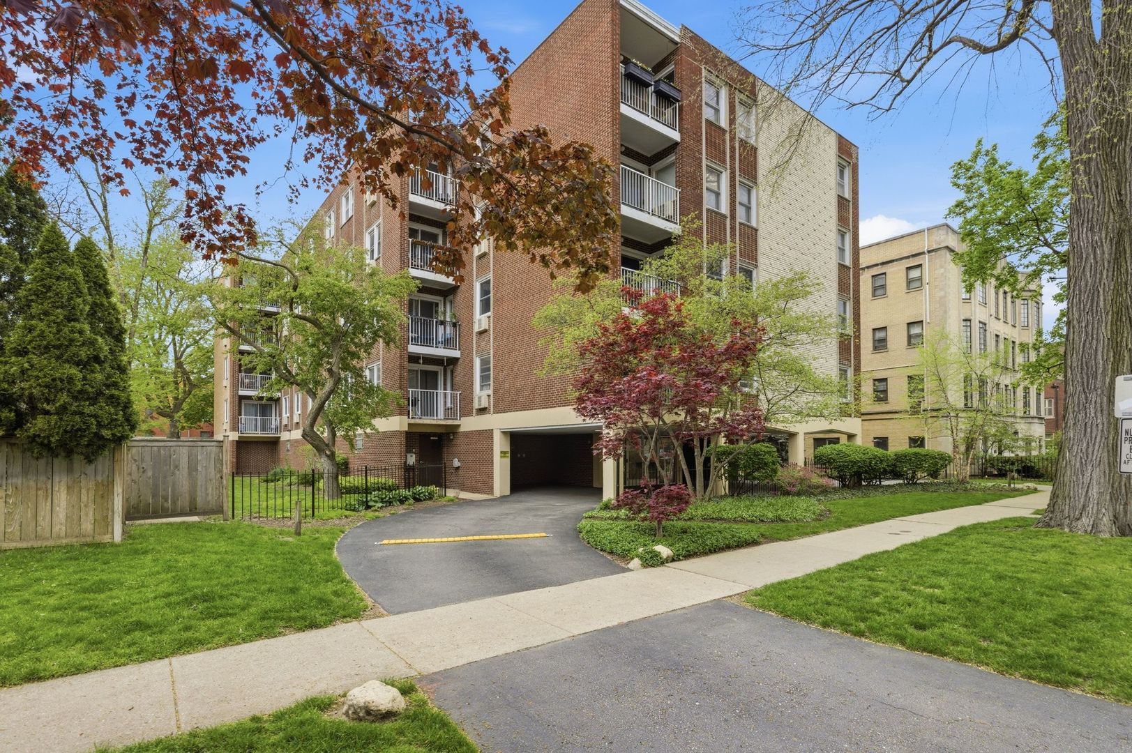 1310 Maple Avenue #2C — Evanston, IL 60201