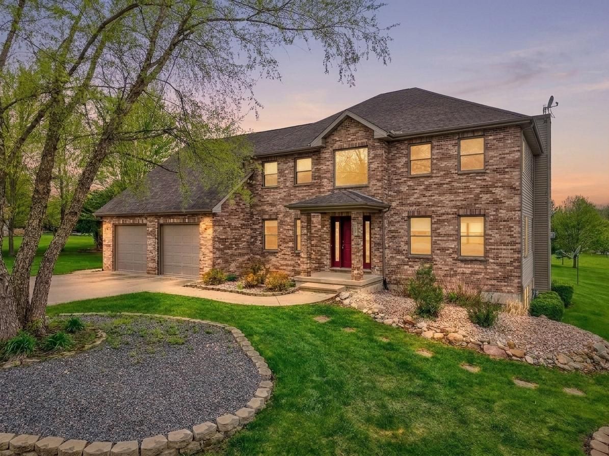 2669 1545th Road, Ottawa, IL 61350