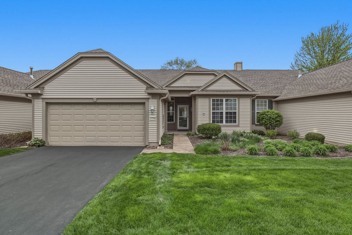 13706 Briargate Drive, Huntley, IL 60142