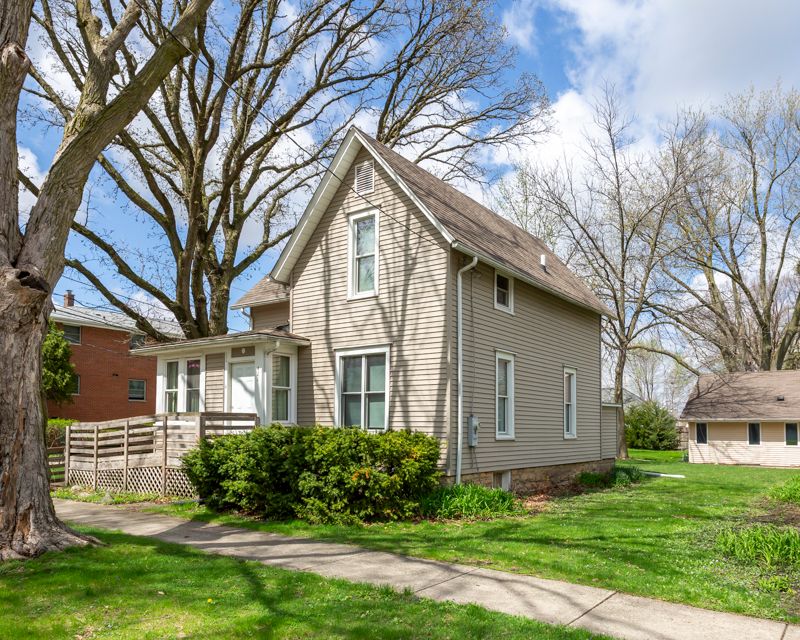 421 Prospect Street — DeKalb, IL 60115