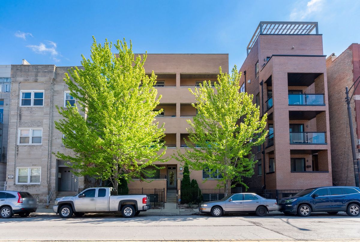 1425 Grand Avenue, Chicago, IL 60642