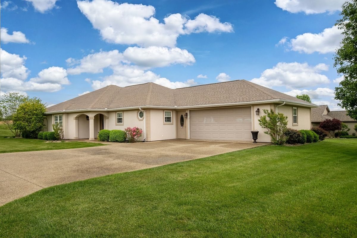 2717 Carnoustie Drive, Marion, IL 62959