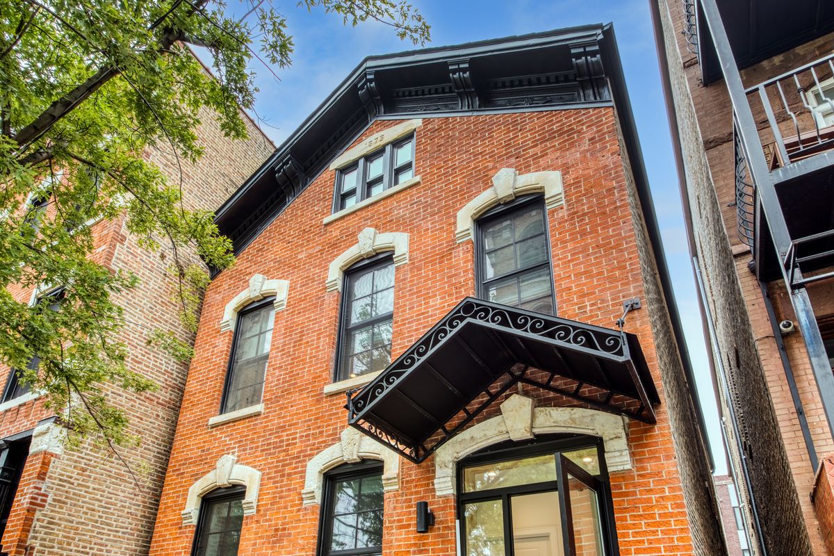 1370 Evergreen Avenue, Chicago, IL 60642