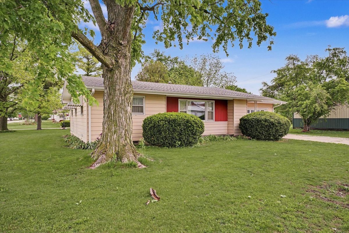 180 Walnut Street, Argenta, IL 62501