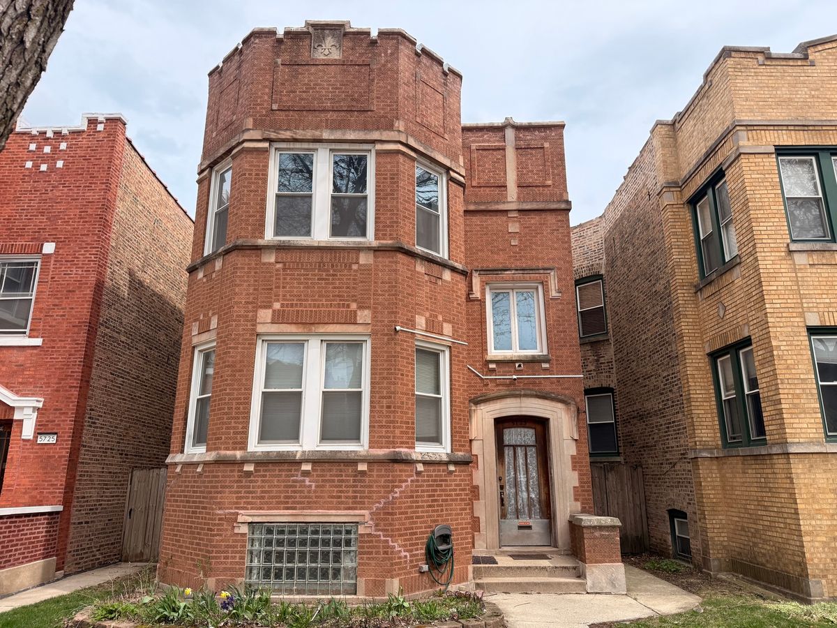 5723 TALMAN Avenue, Chicago, IL 60659