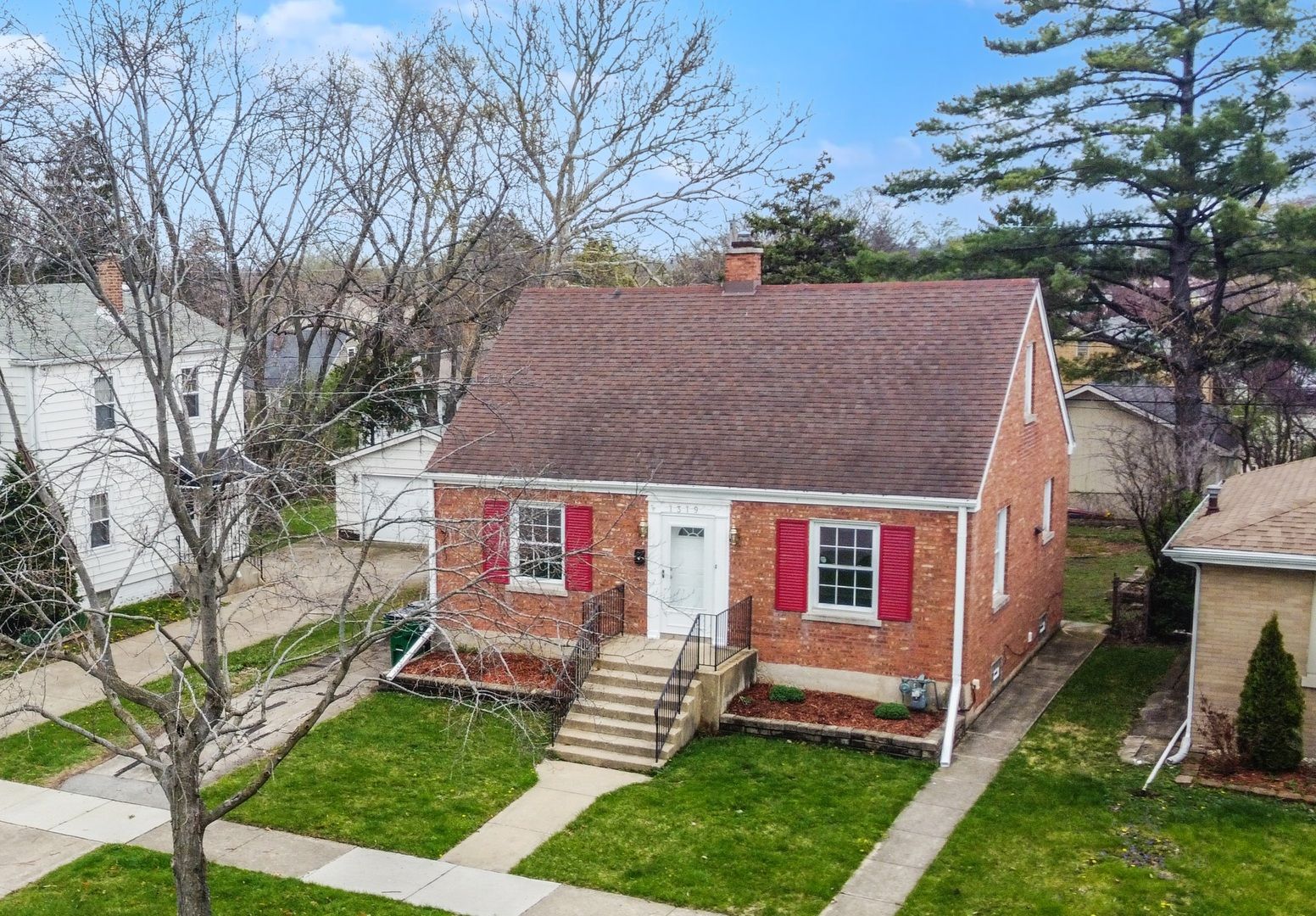 1319 Highridge Parkway — Westchester, IL 60154
