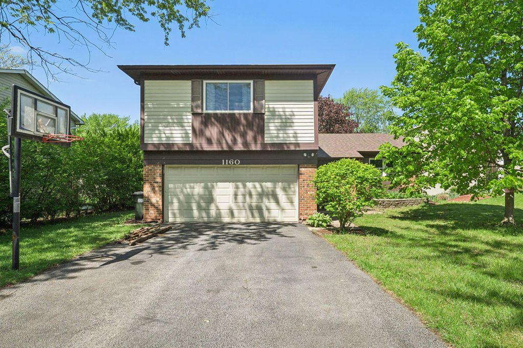 1160 Bramble Avenue — Bolingbrook, IL 60490