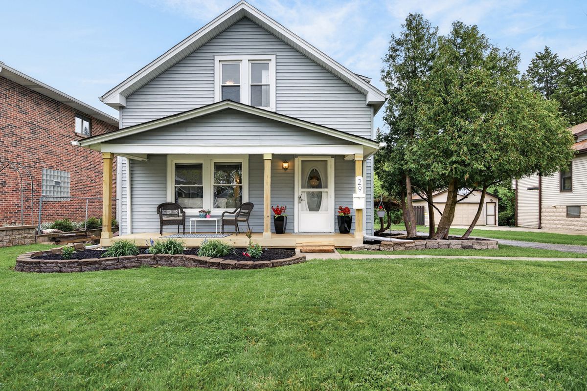 29 Ahrens Avenue, Lombard, IL 60148