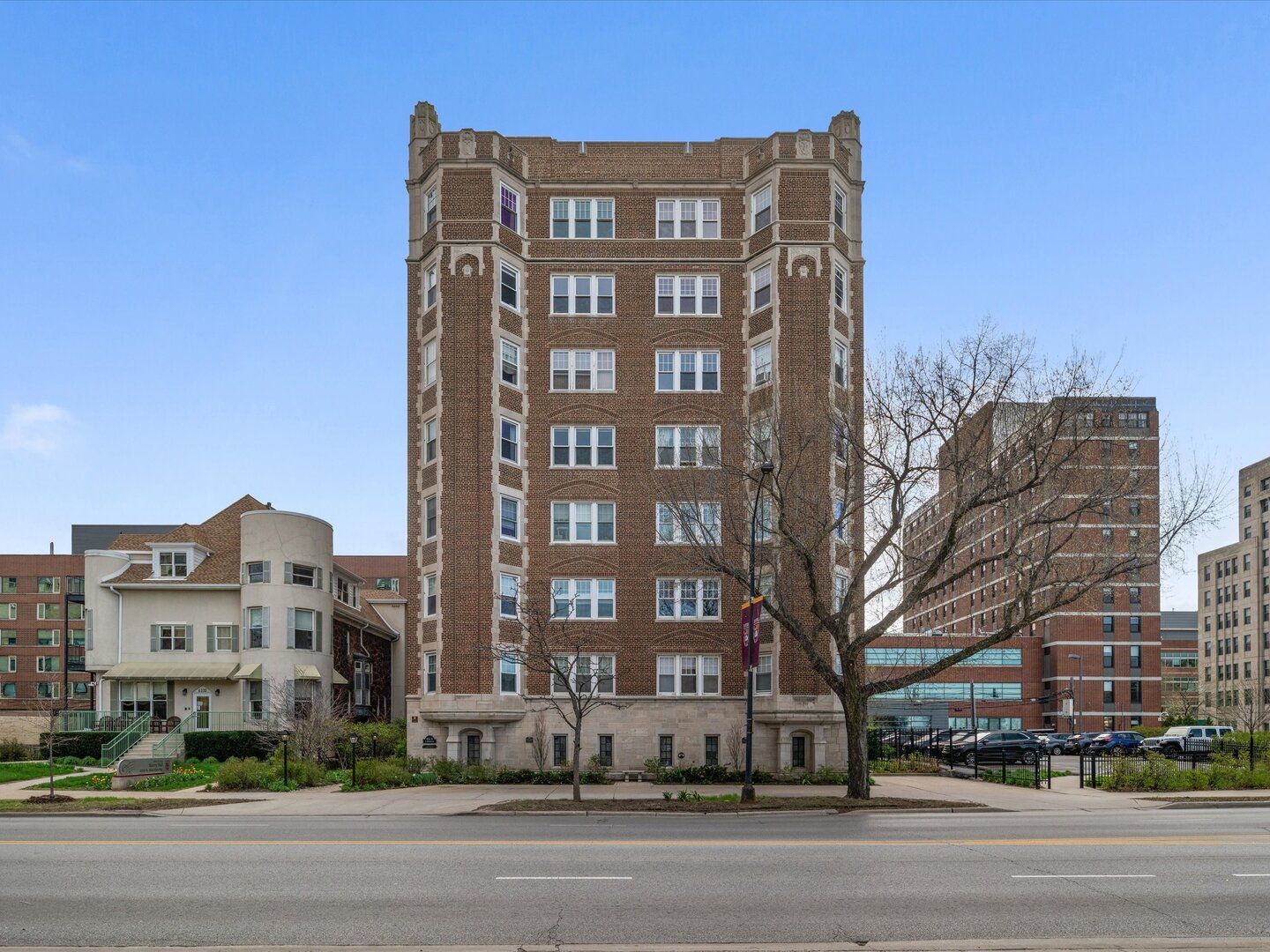 6334 N Sheridan Road #3F — Chicago, IL 60660