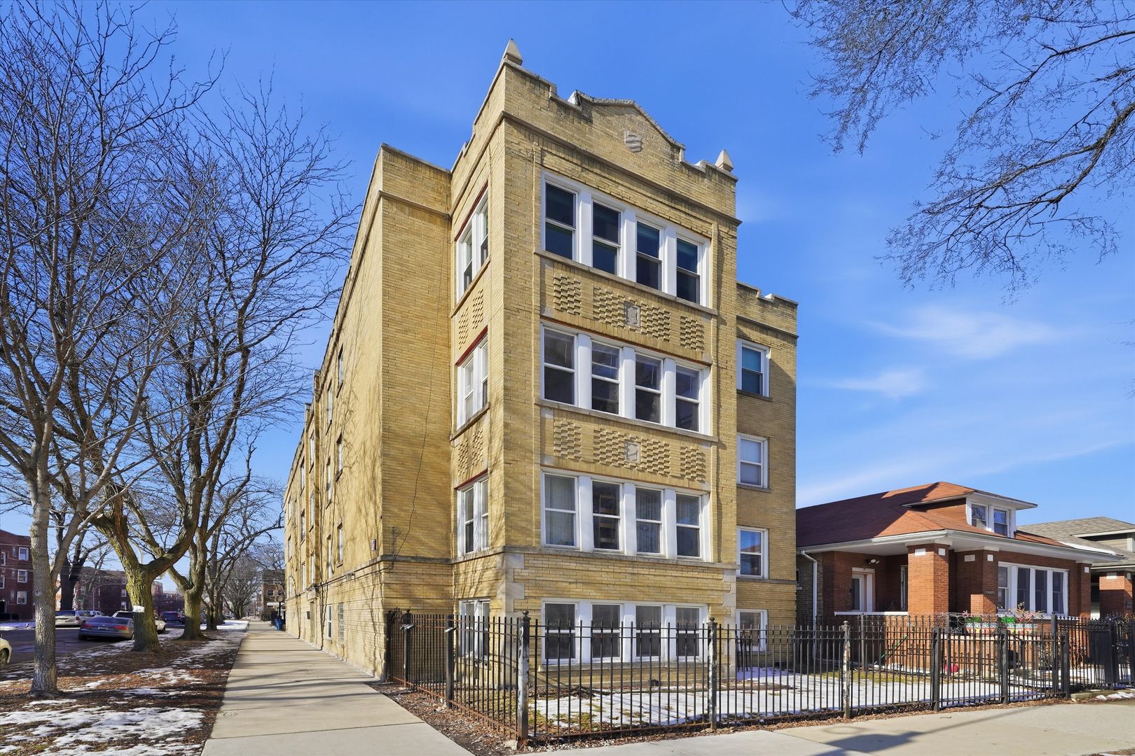 3100 W Argyle Street #G — Chicago, IL 60625