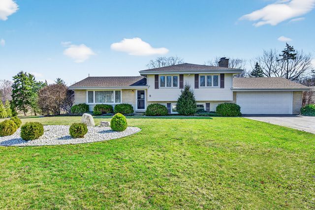 113 S Wedgewood Drive — Barrington, IL 60010