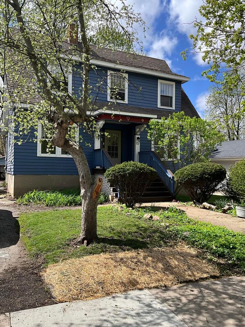 22 Archer Avenue, Mundelein, IL 60060