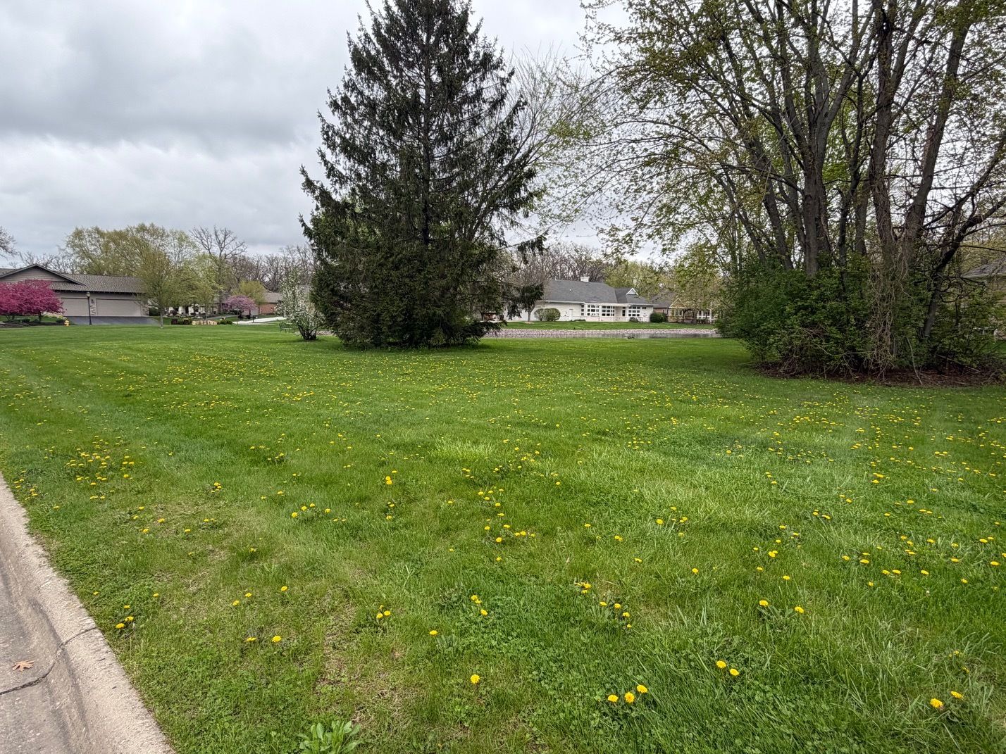 5351 Woodland Pond Lane — Loves Park, IL 61111