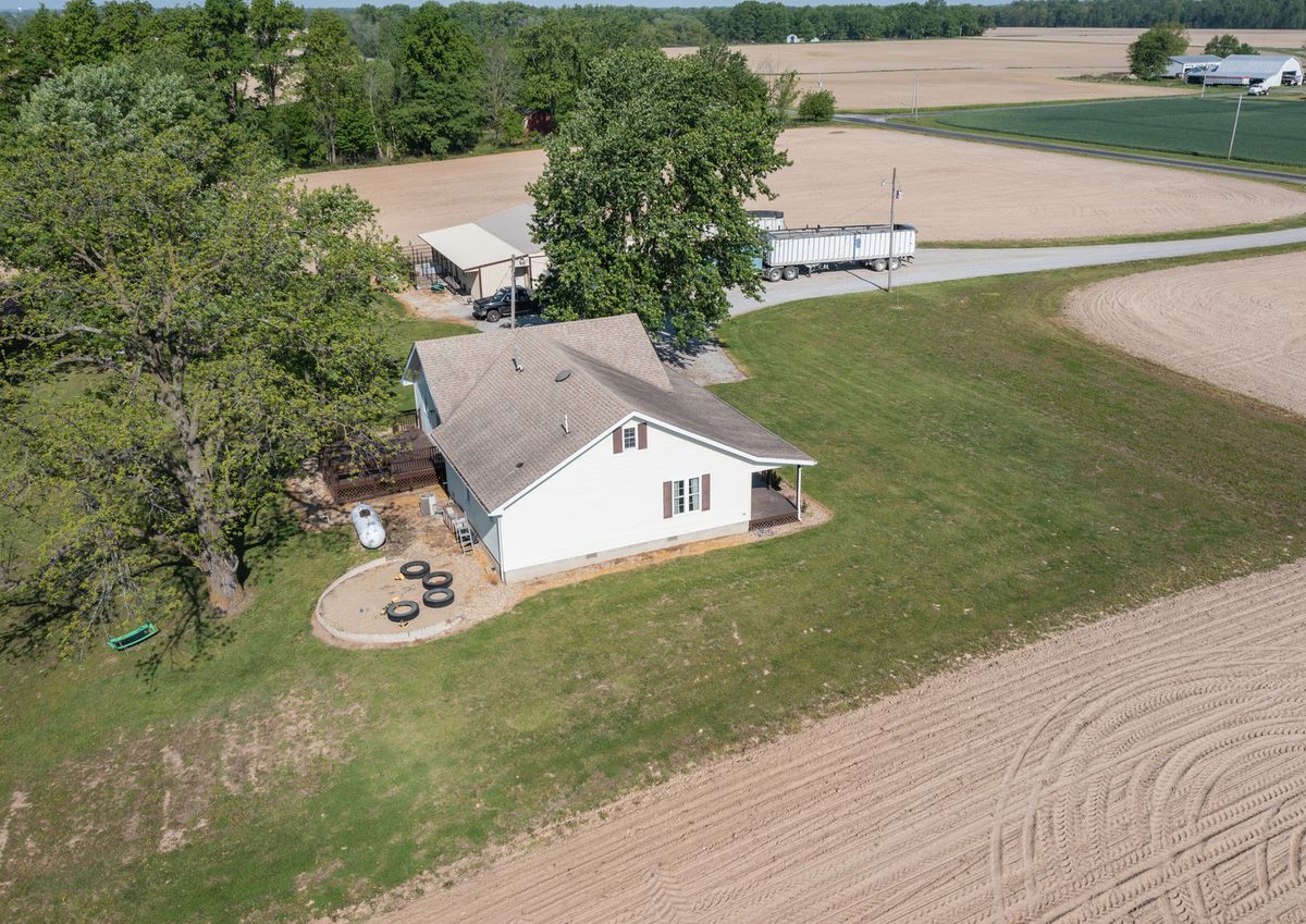 878 County Road 600 N, Sims, IL 62886