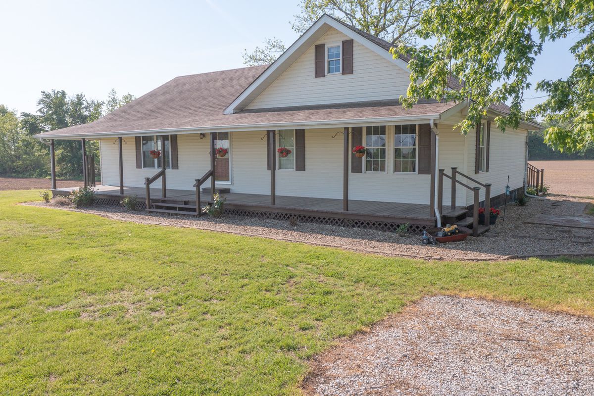 878 County Road 600 N, Sims, IL 62886